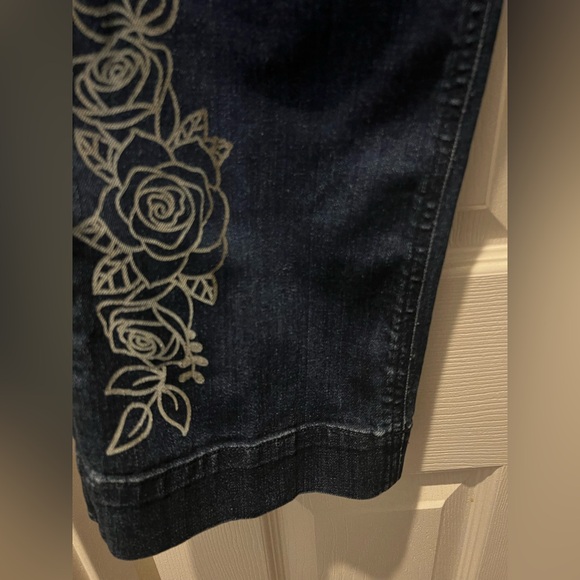 Ann Taylor LOFT Curvy Straight Leg Jeans laser itched. - Picture 7 of 15